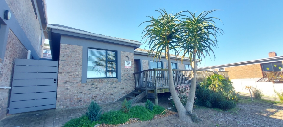 5 Bedroom Property for Sale in Dana Bay Western Cape
